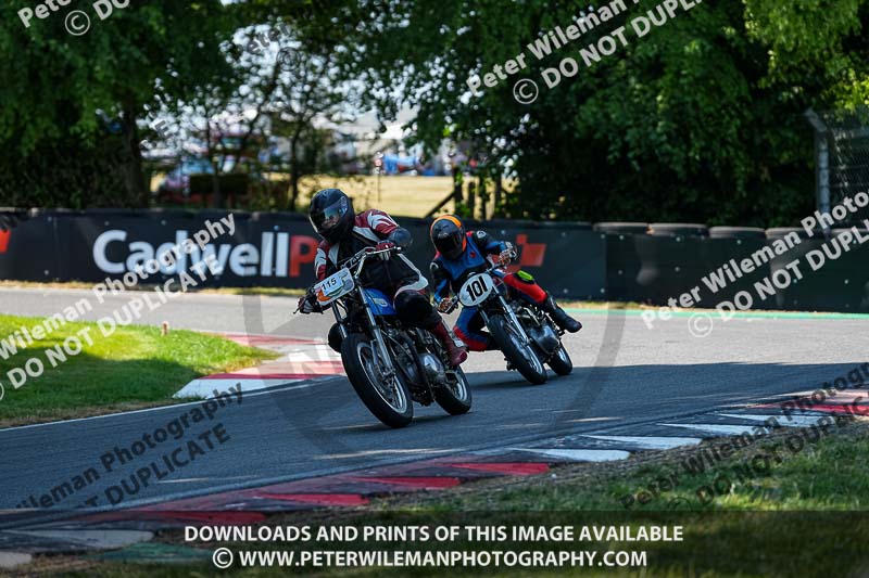 cadwell park;cadwell park photographs;cadwell trackday photographs;enduro digital images;event digital images;eventdigitalimages;peter wileman photography;racing digital images;trackday digital images;trackday photos